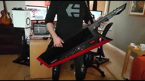 Bohemian Rhapsody (Queen) - Keytar Solo- Musiclabs RealStrat