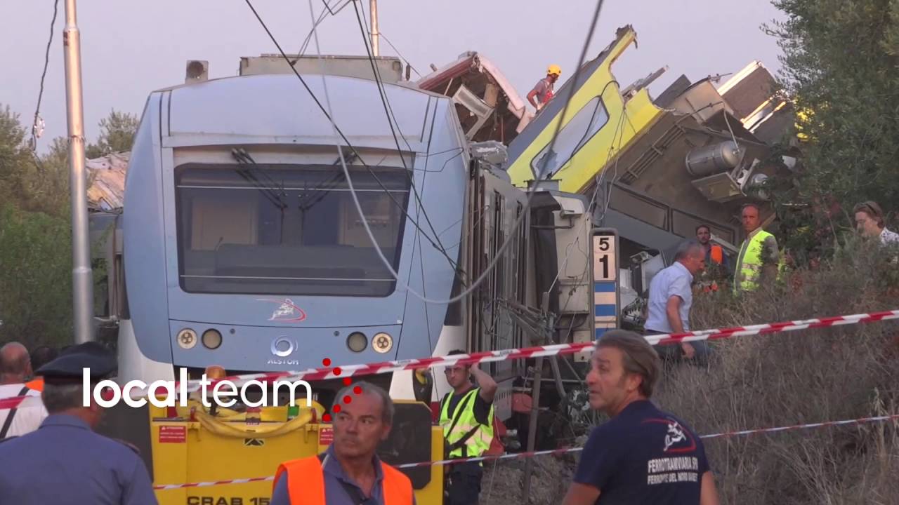 Incidente ferroviario Andria: i treni distrutti