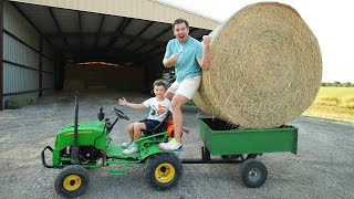 Hudson&#39;s tractor saves the day spraying hay | Tractor for kids