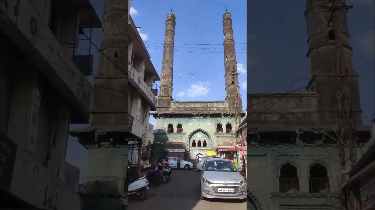 दोन ऐतिहासिक मिनार 