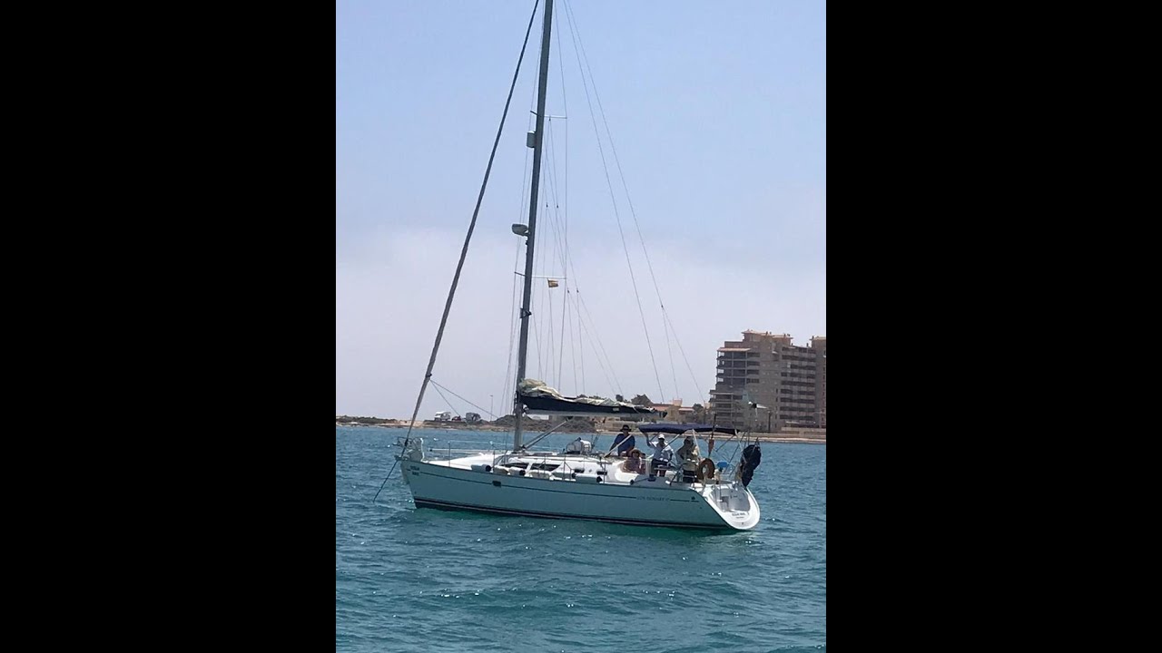 2004 Jeanneau Sun Odyssey 37 (Interior) VENDIDO