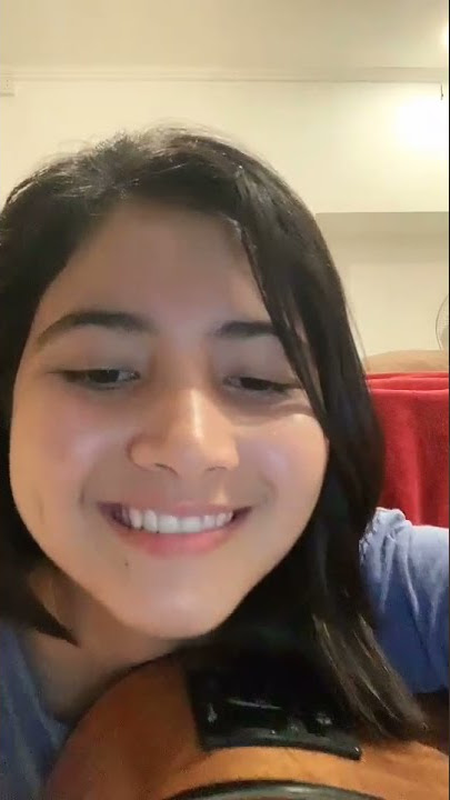 viral cewek bali nyanyi lagu jawa #cidro2 by bulan sutena