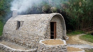 Installing Doors, Grilling Delicious, Warm Chicken in a House Built of Stone/ Hoang Thi Chien