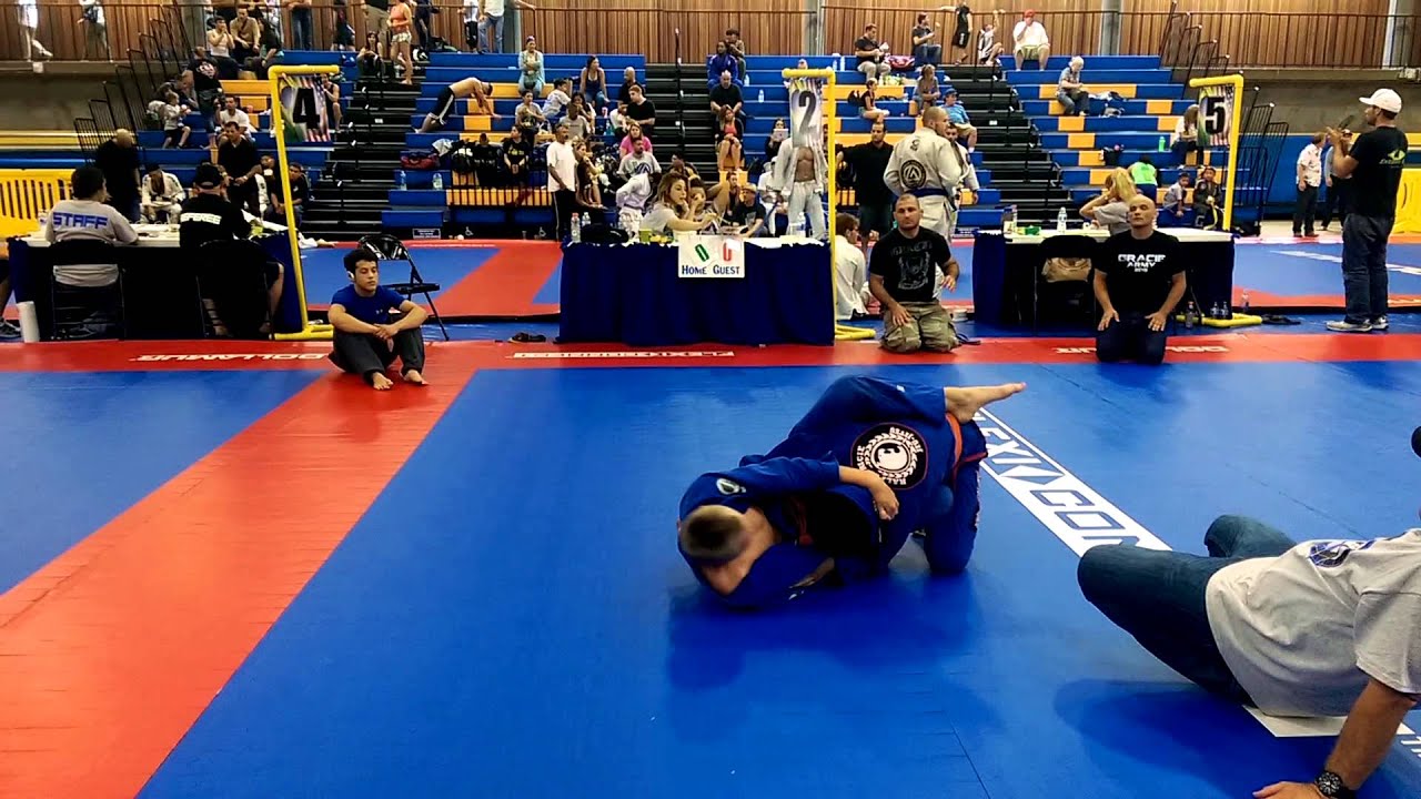 Erik Spence (Cesar Gracie) vs Kyle Parco (Ralph Gracie)