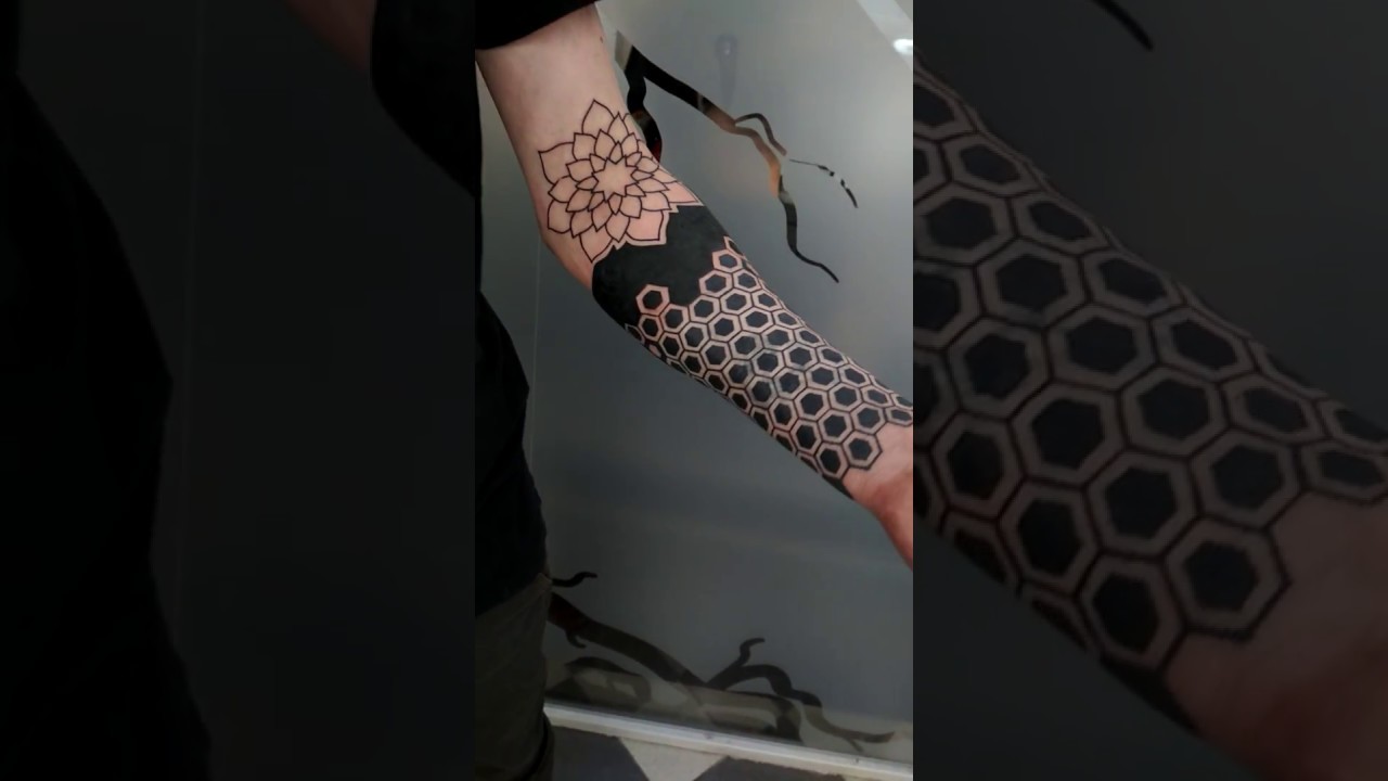 Тату эскизы соты блэкворк