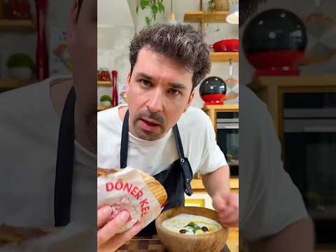 So machst du echtes Tzatziki 🧄 — Video von Tim - Brot mit Ei auf YouTube
