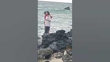 menikmati Indahnya pantai pasir putih