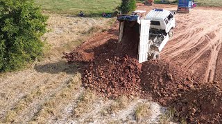 Wonderful landfill up and truck was failure during unloading dirt