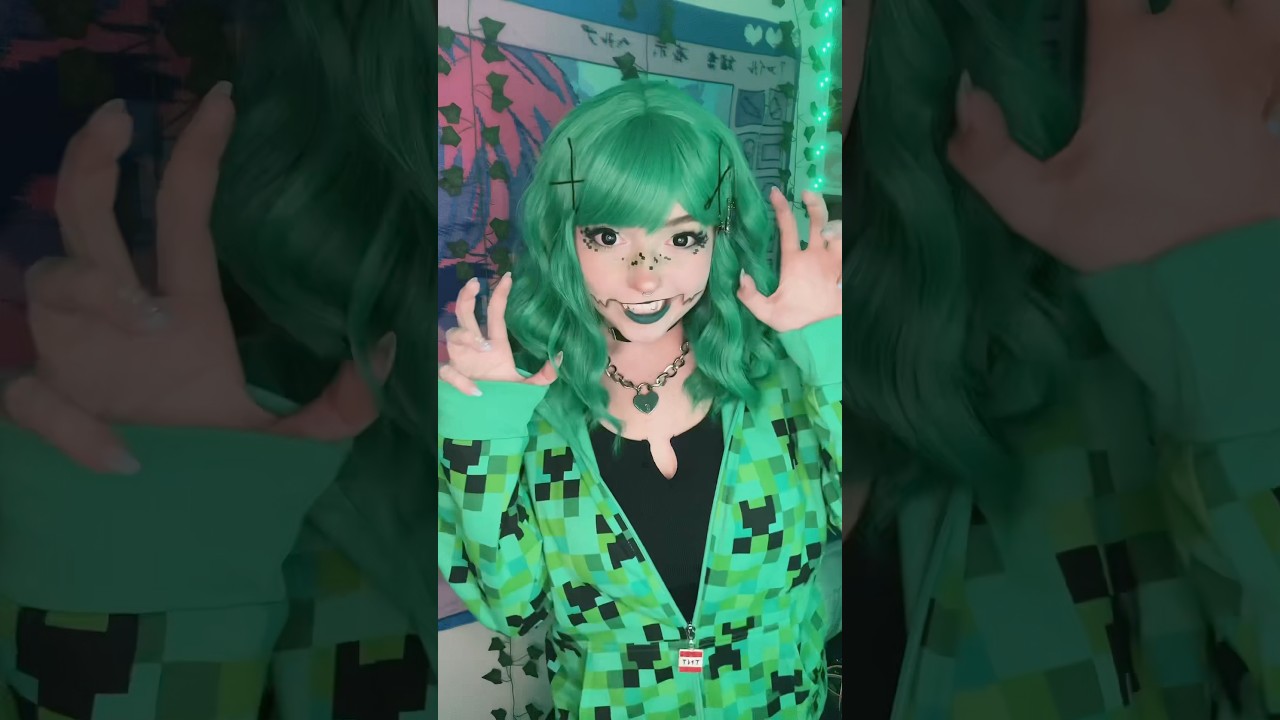 Aw man..🧨💥💚 #cosplay #cosplaycostume #egirl #cosplaygirl #minecraft #minecraftmovie #gamergirl