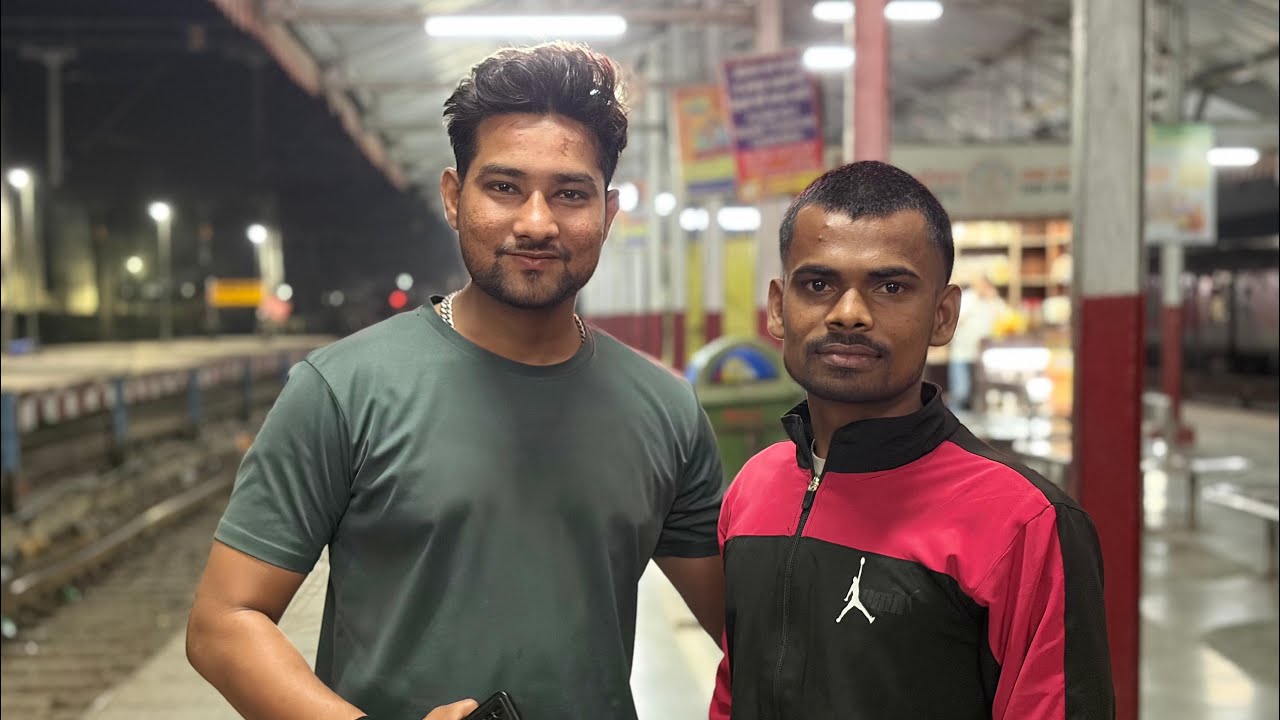 Dost ke mummy papa ko chhodne gaye aur train nikal gai 😅🤣#dailyvlog #trending #vlog #viral 