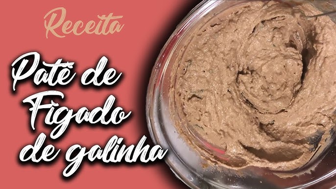 Pate de figado de frango. patê com torradas e manteiga verde