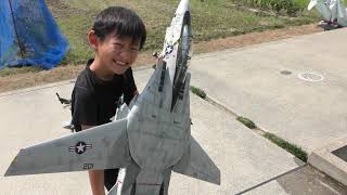 Top Gun 巨大なf 14戦闘機を洗車ならぬ洗機する U S Navy Fighter F 14a Tomcat F A 18c Hornet 祝 トップガン 2 Youtube