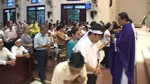 Lễ tang Ông Phêrô Nguyễn Văn Tuyến phần 4.mpg