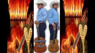 BERTIN Y LALO ;El Corrido de Simon Blanco.avi chords