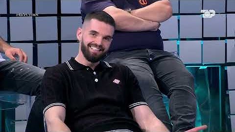 “Ça ke ti waw”, Emi dhe Adoro puthje pasionante nën dritën e hënës