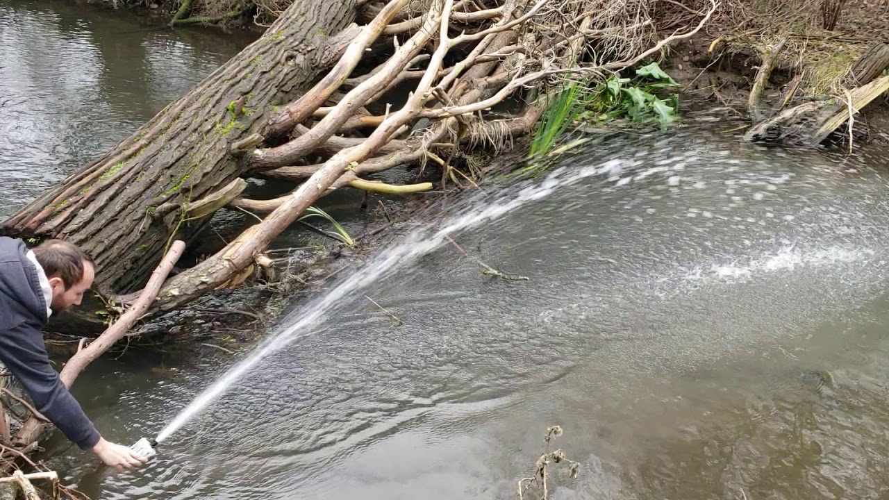 brushless pro boat sprint jet 9. 2 cell power. hobbywing 18th scale brushless waterproof combo.