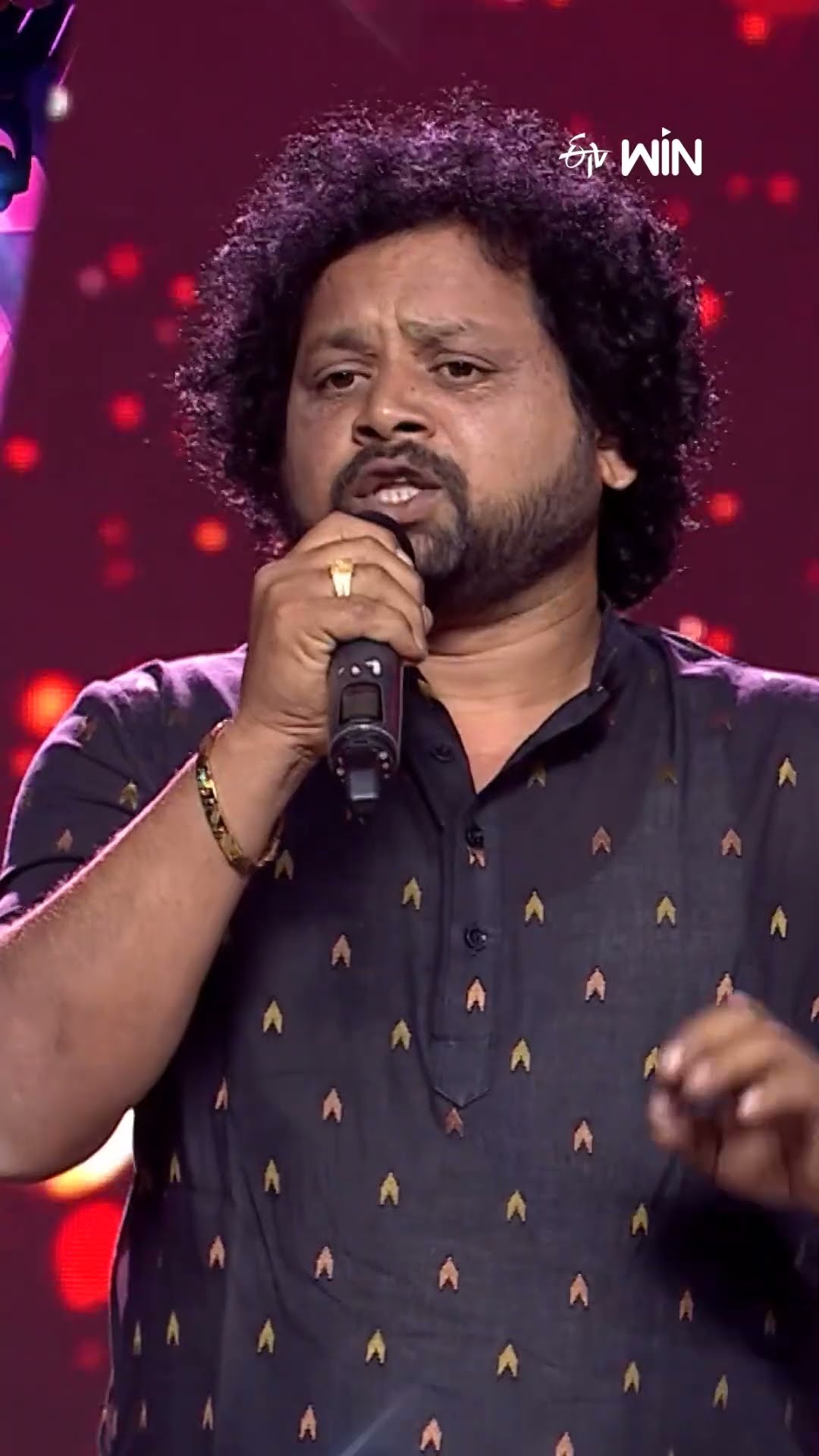 #shorts - పార్టీ ఉంది పుష్పా #sridevidramacompany #womensday #naresh