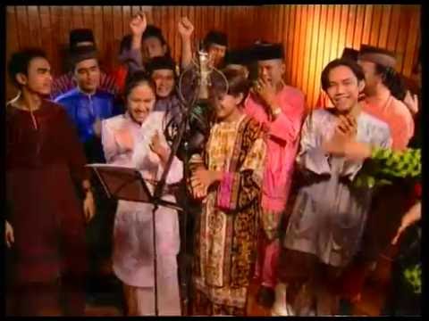 Nyanyian Ramai - Warna Warni Aidilftri (Official Music Video)