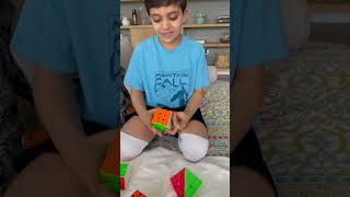 Selim 2x2 ve 3x3 rubik küp zeka küpü ve Pyraminx zeka küplerini kıyaslıyor #holidayswithshorts