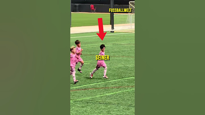 Why does Messi use his left foot but his children use their right? 😳