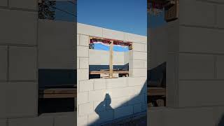Оконная перегородка из газоблока.#стройка #газоблок #перегородка #окно
