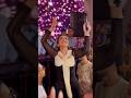 رحمه محسن ول عت المسرح على أغنية أنا الزمان ياما دغدغني حفلة خاصة من نار رحمه محسن ول عت المسرح على أغنية أنا الزمان ياما دغدغني حفلة خاصة من نار