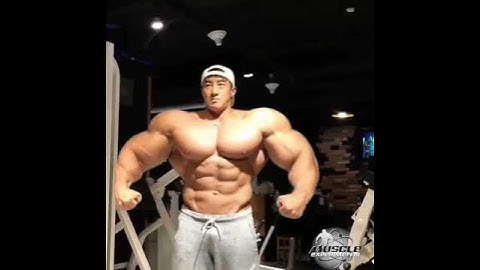 Muscle Growth Animation: Show Off To The Girls #musclegrowth #male #bodybuilder #animation #growth