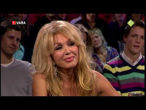 Theo Maassen zonder pardon tegen Patricia Paay HD !!