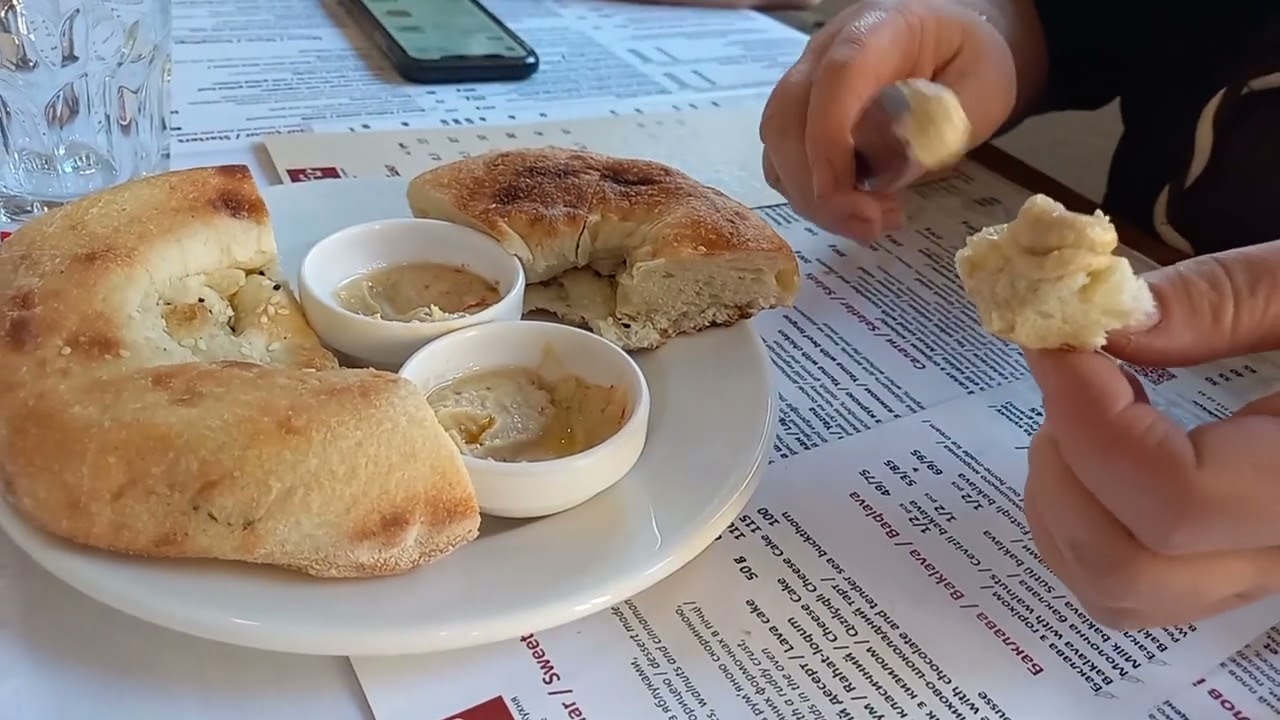 Вечеря в популярному найкращому ресторані Києва МУСАФІР Кращі чебуреки КИЄВА Кримськотатарська кухня