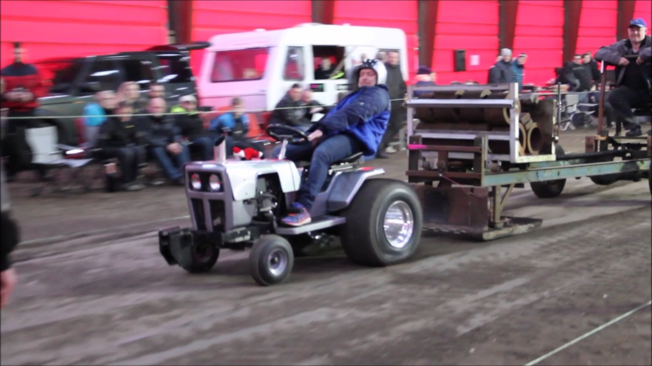 Jule Havetraktortræk I Gludsted 2016