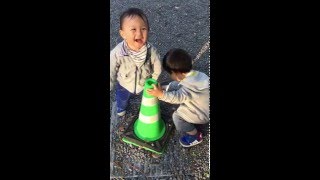 三角コーンで大喜び　２０１６年５月４日