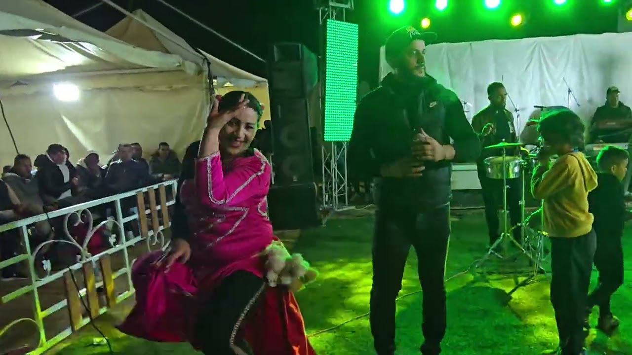 الشاب سامي في سهرة شتوية عالمية./22385646/55385625