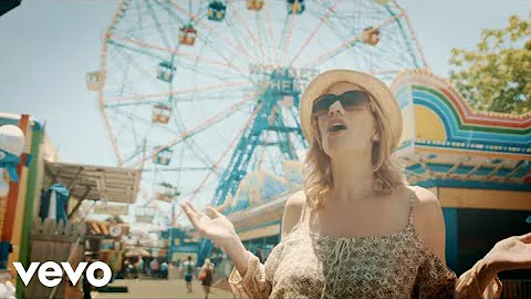 Claudia Simone - Wonder Wheel