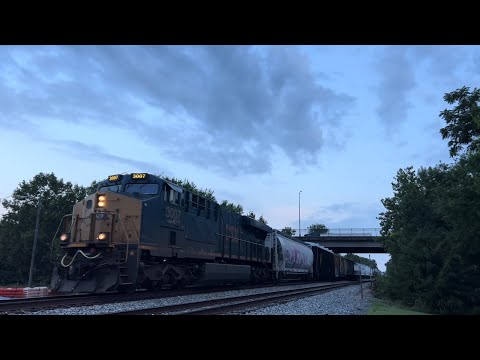 CSX ES44AH 3007
