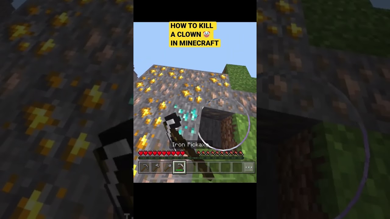 I Killed A Clown 🤡 In Minecraft Lucky Island #minecraft #minecraftshorts #minecraftluckyisland