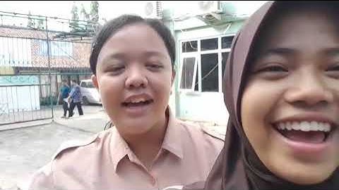 tugas informatika, membuat vlog school tour dan review makanan yang ada di sekolah smpn 2 cimahi