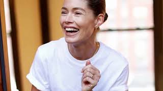 Doutzen Kroescurvy Fashion Influencer & Instagram Star Wiki & Bio