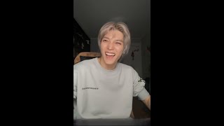 20200925 What? It Suddenly Turned Off 💚 TAEYONG VLIVE (ENG SUB)