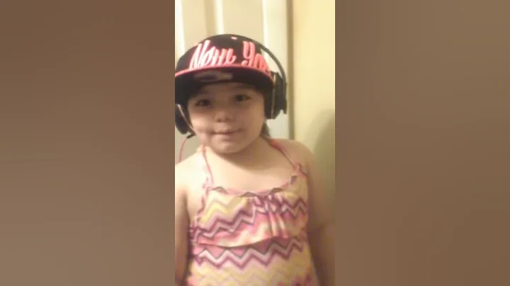 Kimberly Valladares dancing