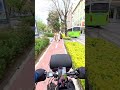Yol verme ideal olarak, bence bu şekilde olur. Yol verdiğim kişiler, yol verdiğimi fark etmedi bile.