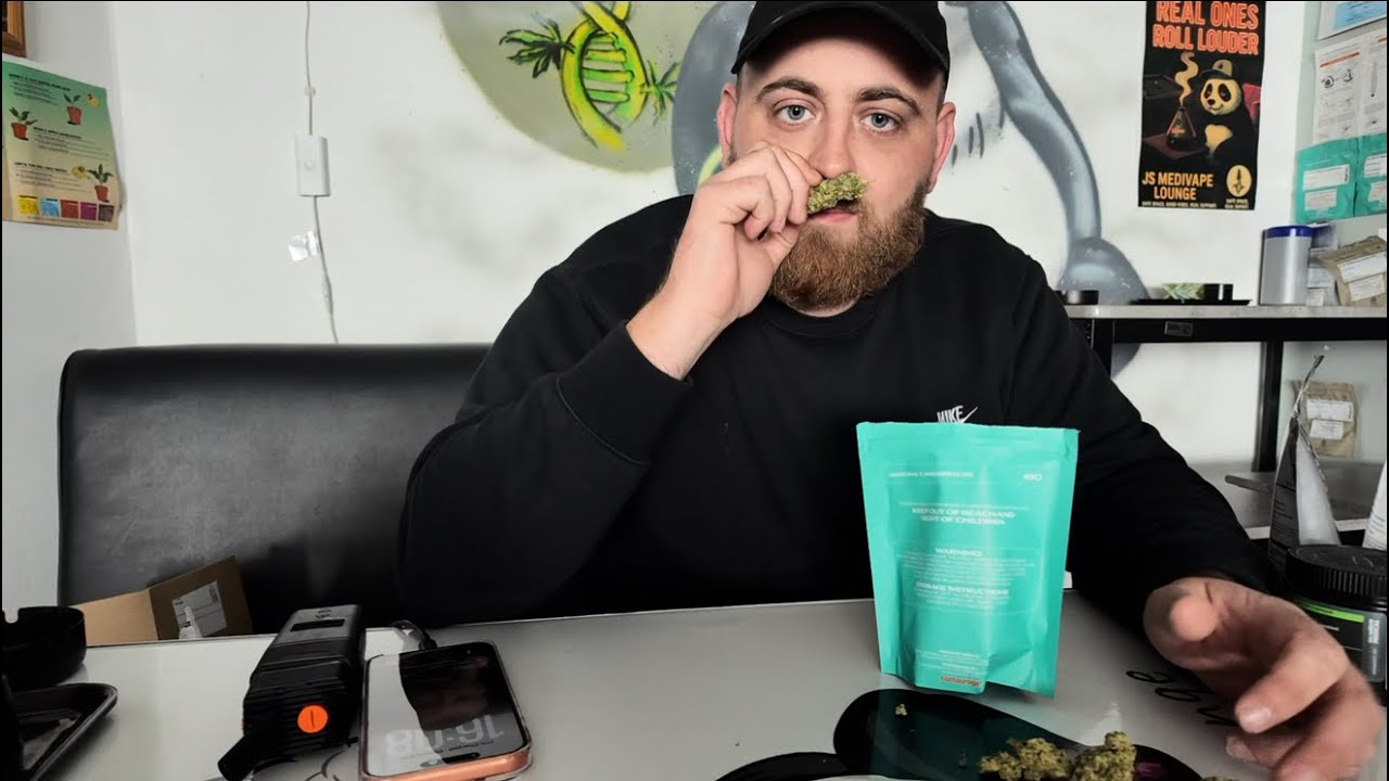 Funk petal sativa at the lounge 