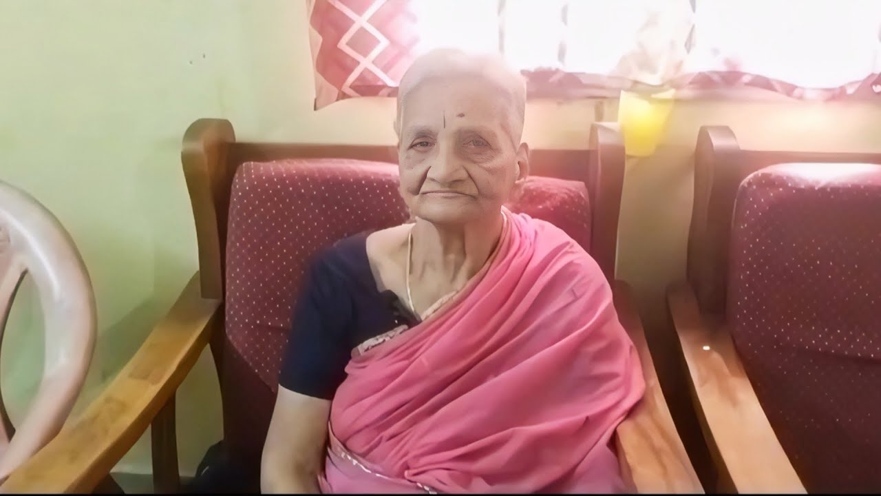 பாட்டி அடித்த லூட்டி 