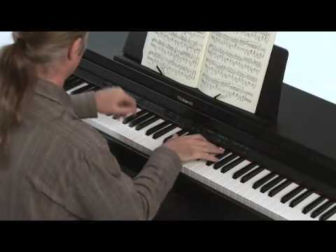 Roland HP-305 Digital Piano Demo