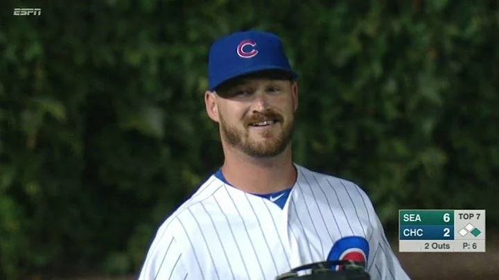 SEA@CHC: Wood makes a tremendous catch at the wall