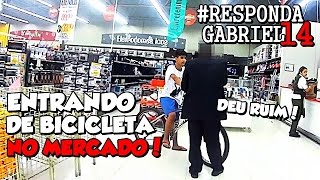 Entrando De Bicicleta No Supermercado