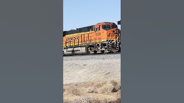 TRAIN SHORTS #00546 / EB BNSF 5606 CAJON SUB 6-7-2025 #train #automobile #passengertrain
