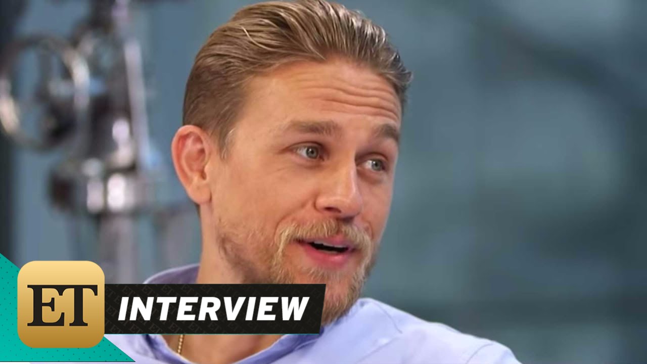 et live: charlie hunnam talks his new film king arthur: live from comic-con
