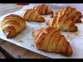 Croissants  francesi fatti in casa come quelli del bar