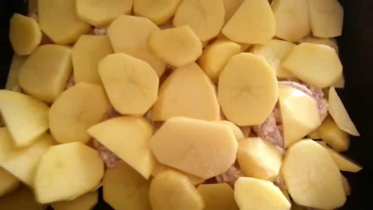 Картофель запеченный с мясом в духовке под сыром
