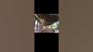 💜Tae singing ( wait a minute song )